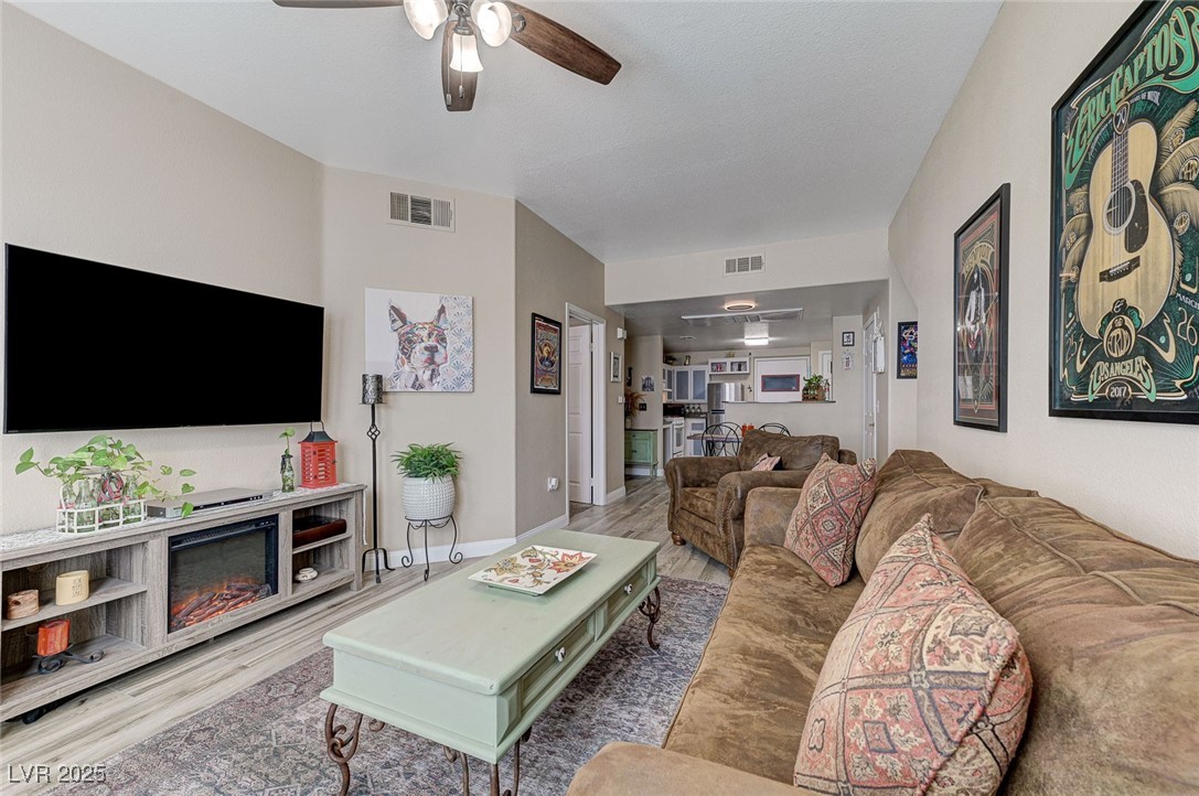 10550 West Alexander Road 1083