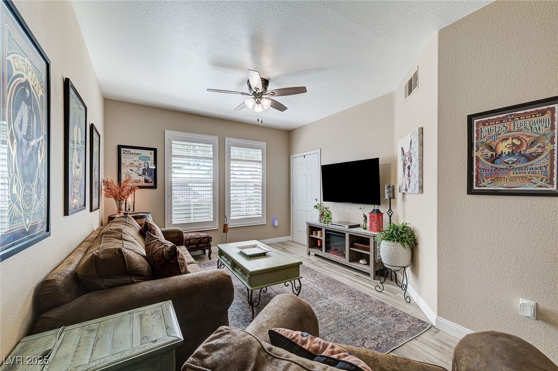 10550 West Alexander Road 1083