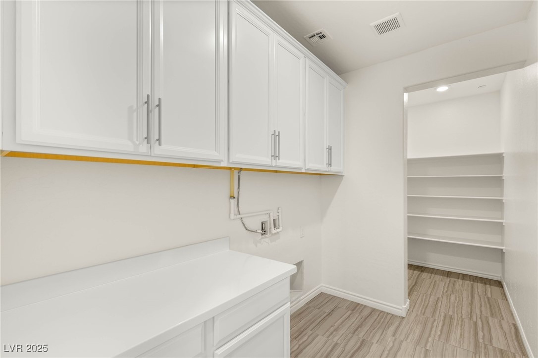 3132 Mossfield Avenue