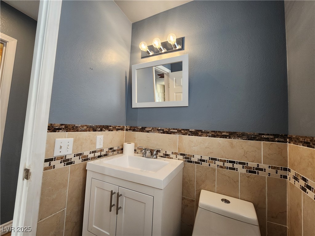 1805 Grand Rodeo Street