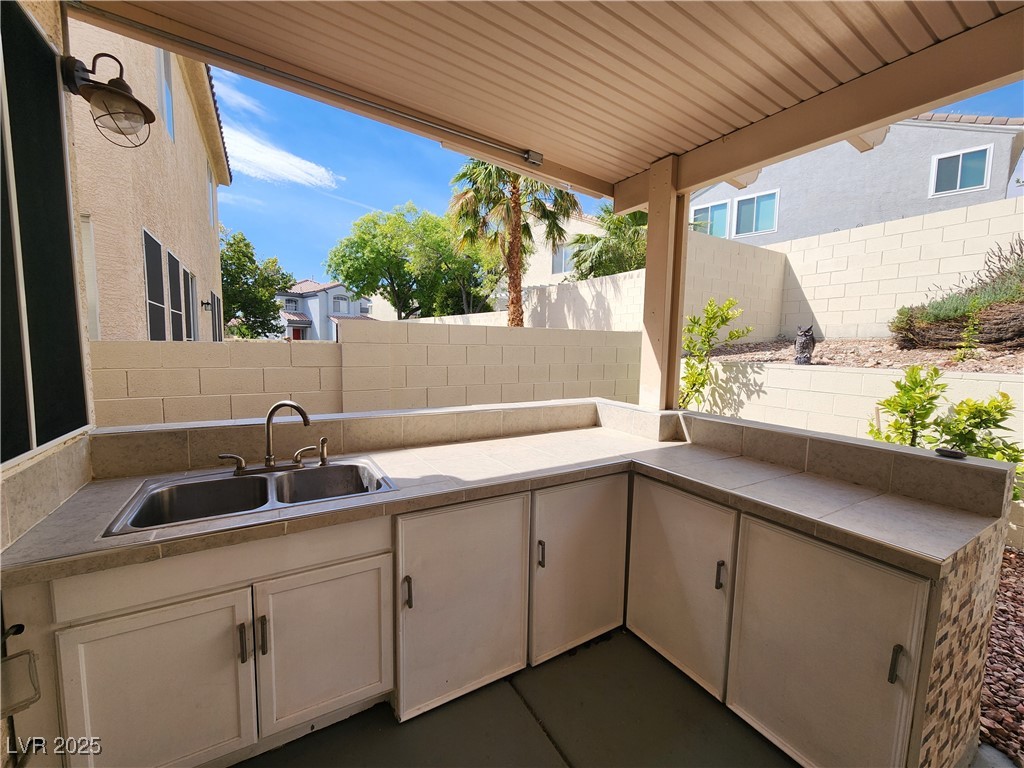 1805 Grand Rodeo Street