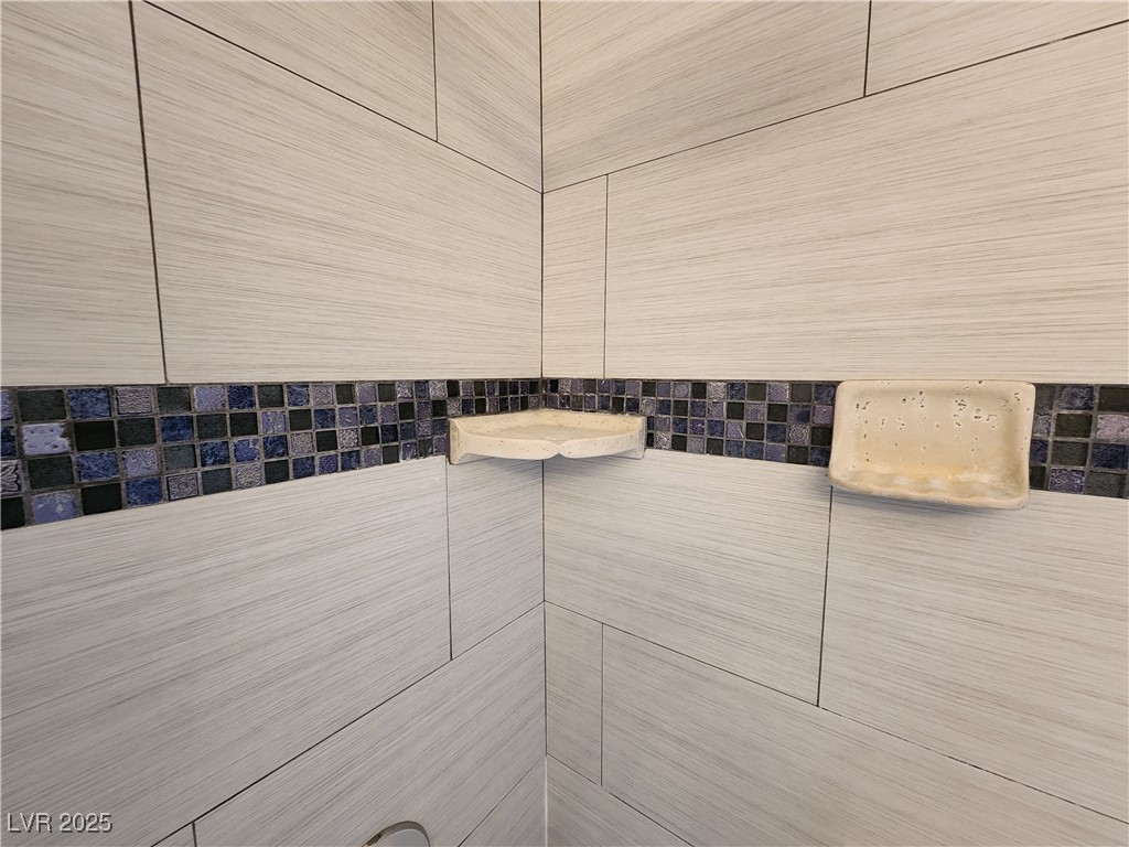 1805 Grand Rodeo Street