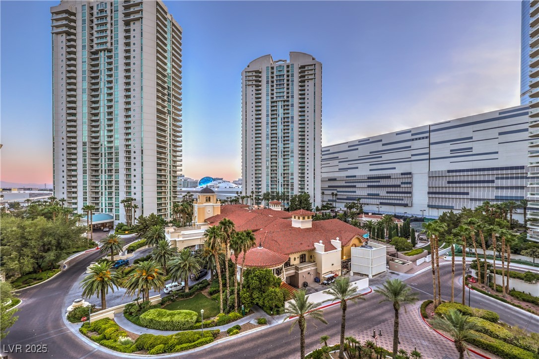 2777 Paradise Road 702