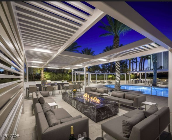 2777 Paradise Road 702