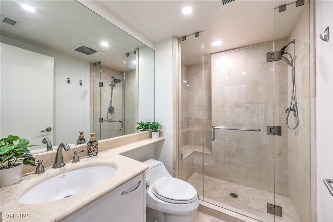 2777 Paradise Road 702
