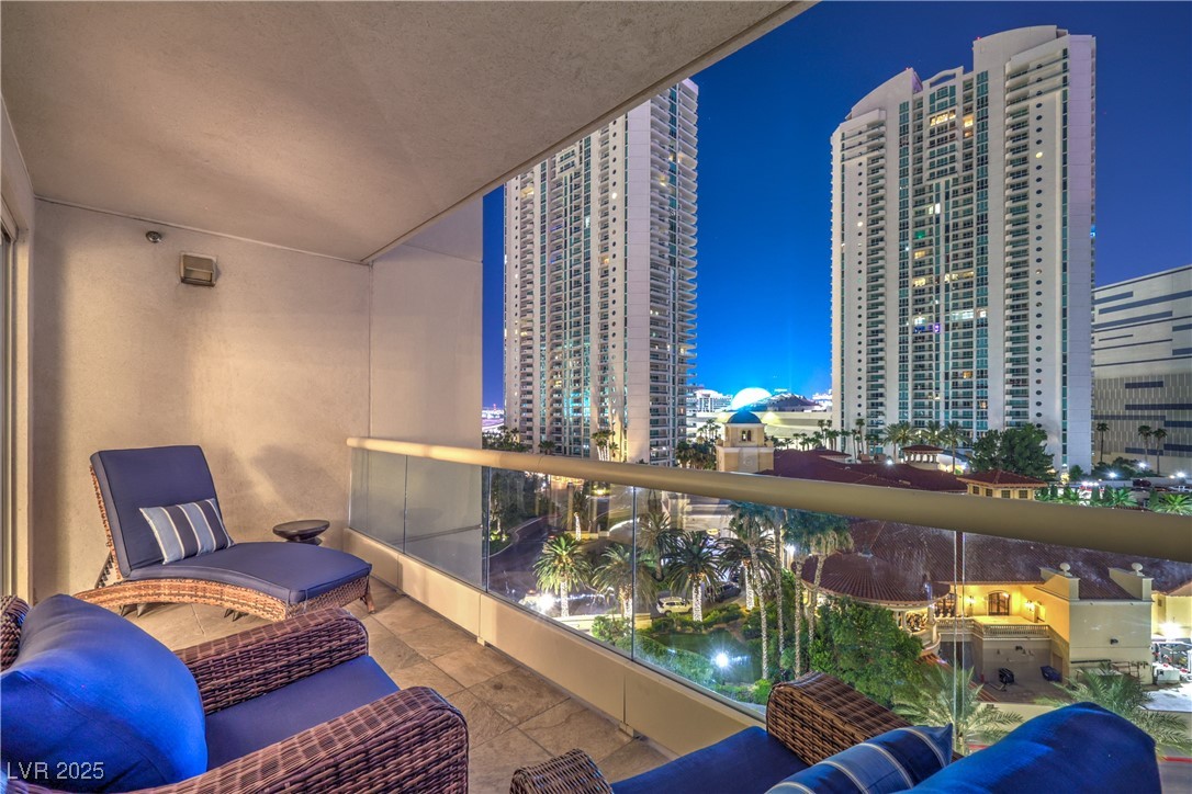 2777 Paradise Road 702