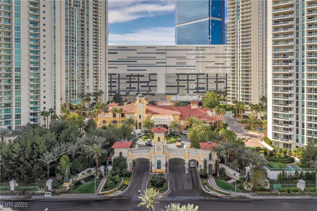 2777 Paradise Road 702