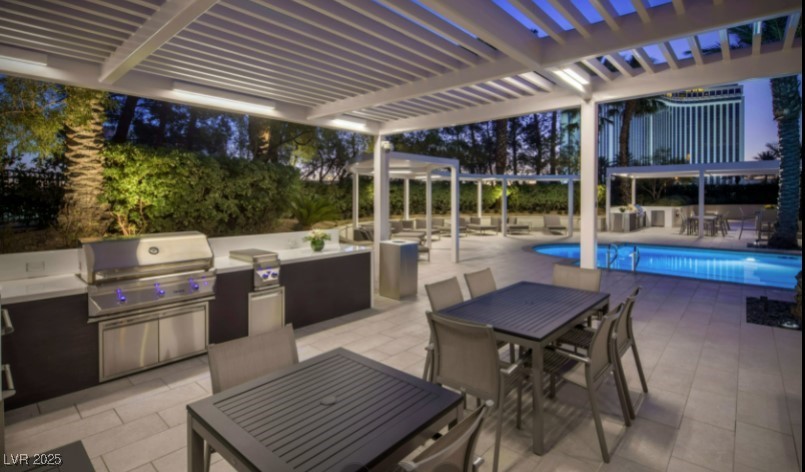 2777 Paradise Road 702