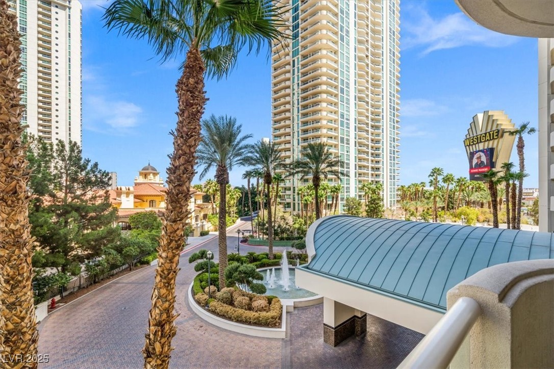 2877 Paradise Road 304