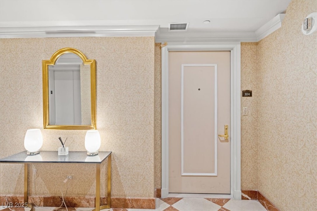 2877 Paradise Road 304