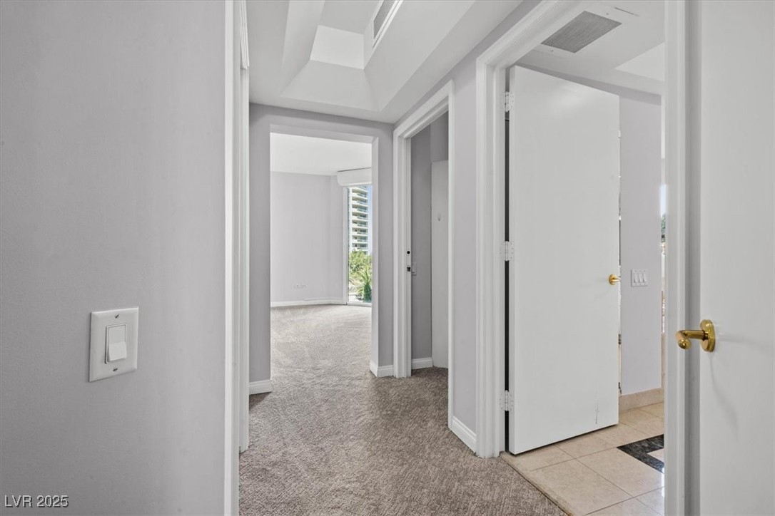 2877 Paradise Road 304