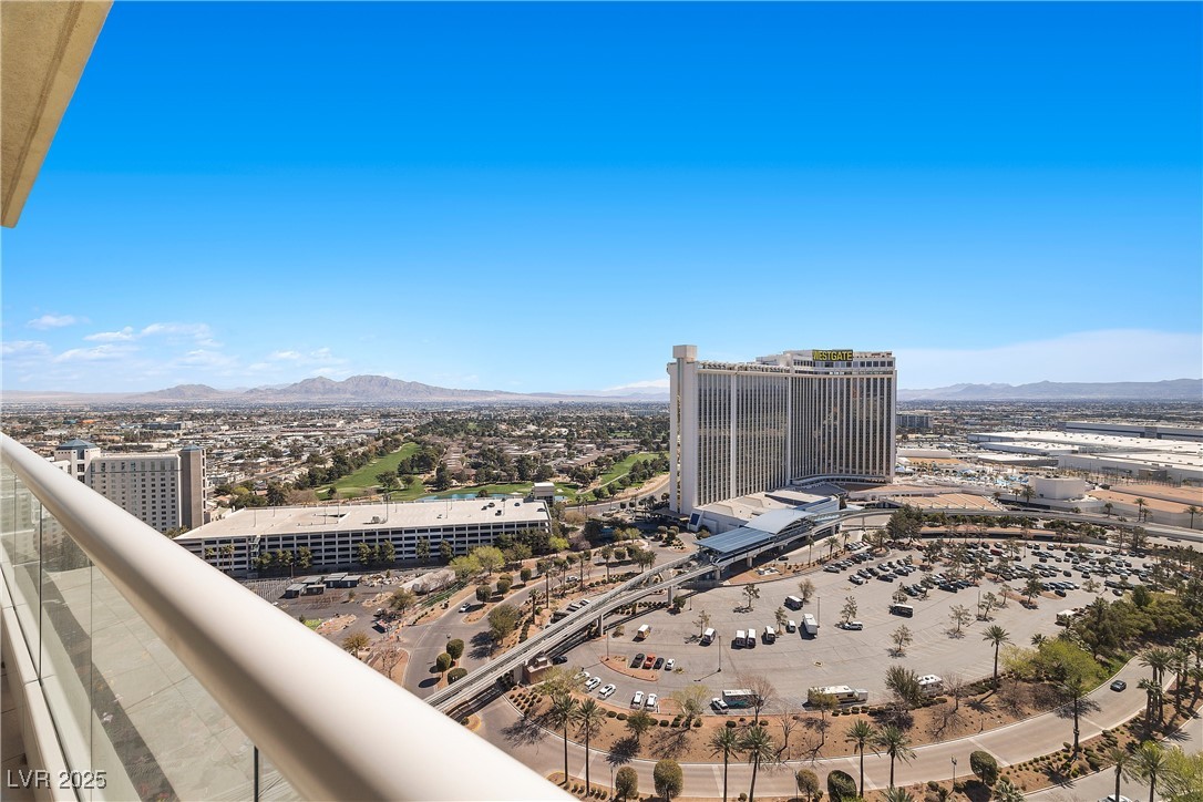 2877 Paradise Road 304