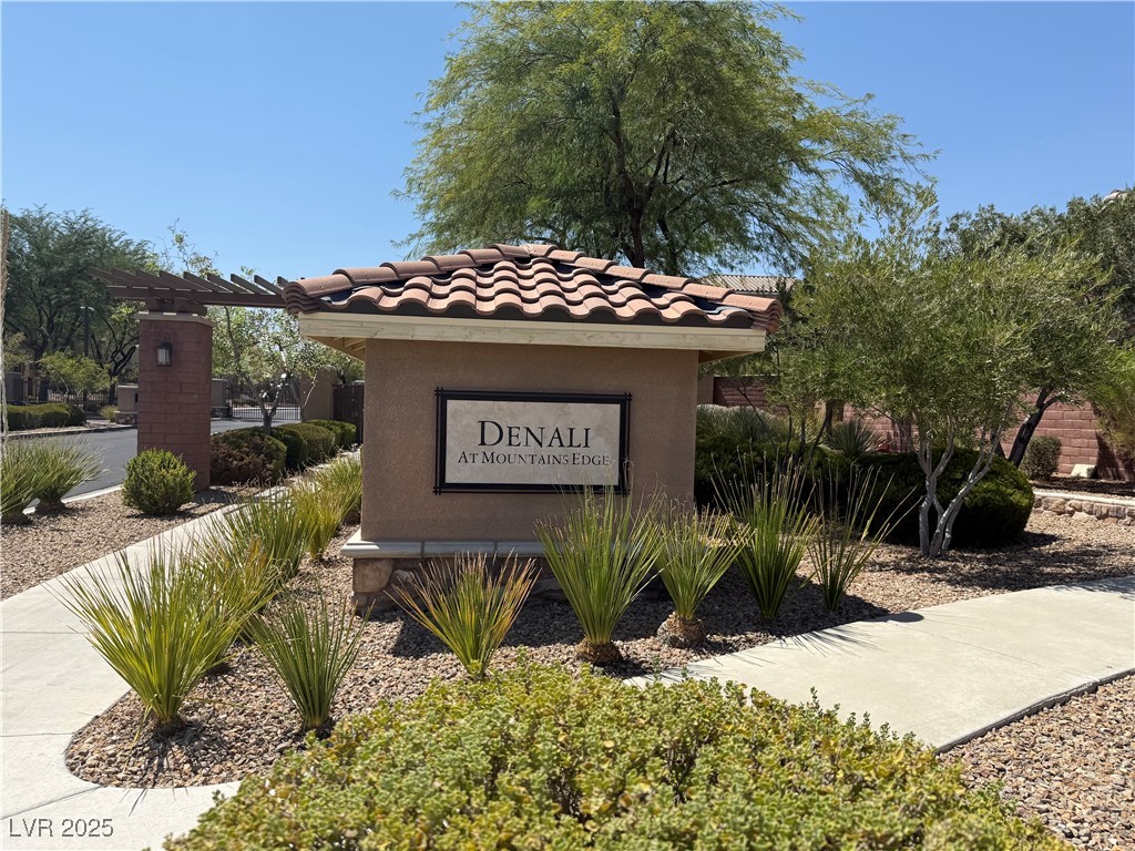 10933 Mount Pendleton Street