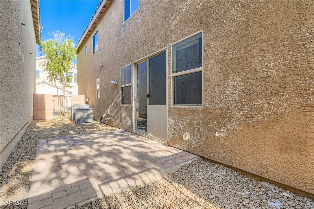 10933 Mount Pendleton Street