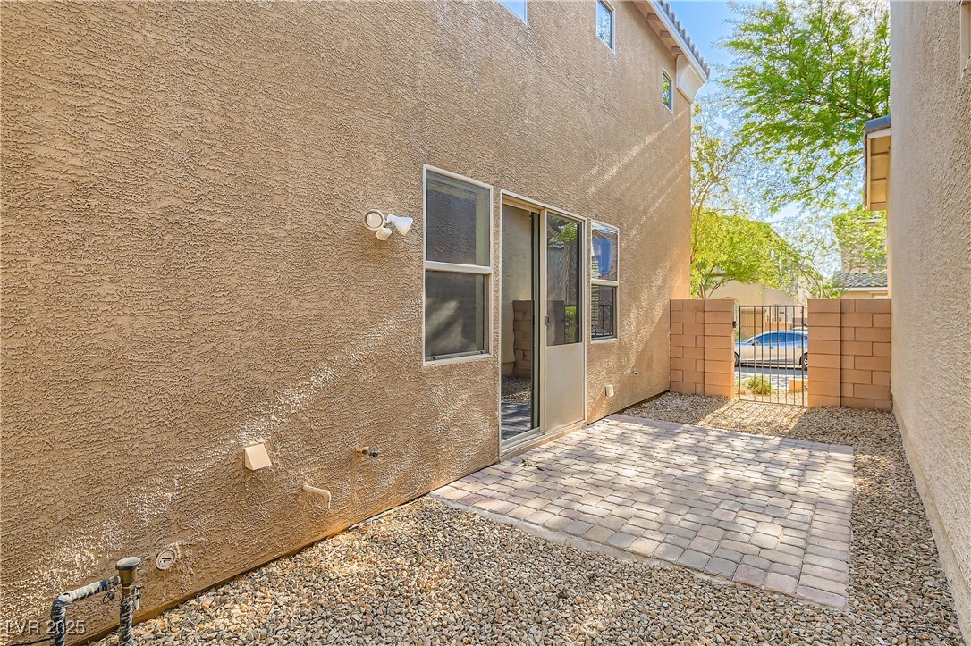 10933 Mount Pendleton Street