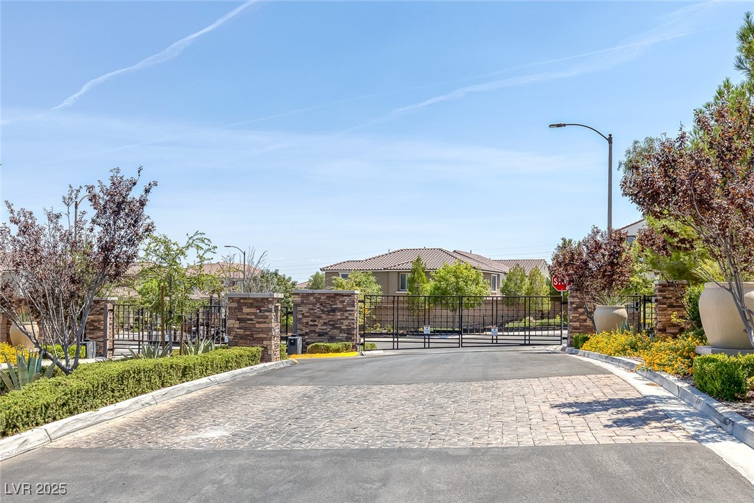 8123 Skye Chalet Street