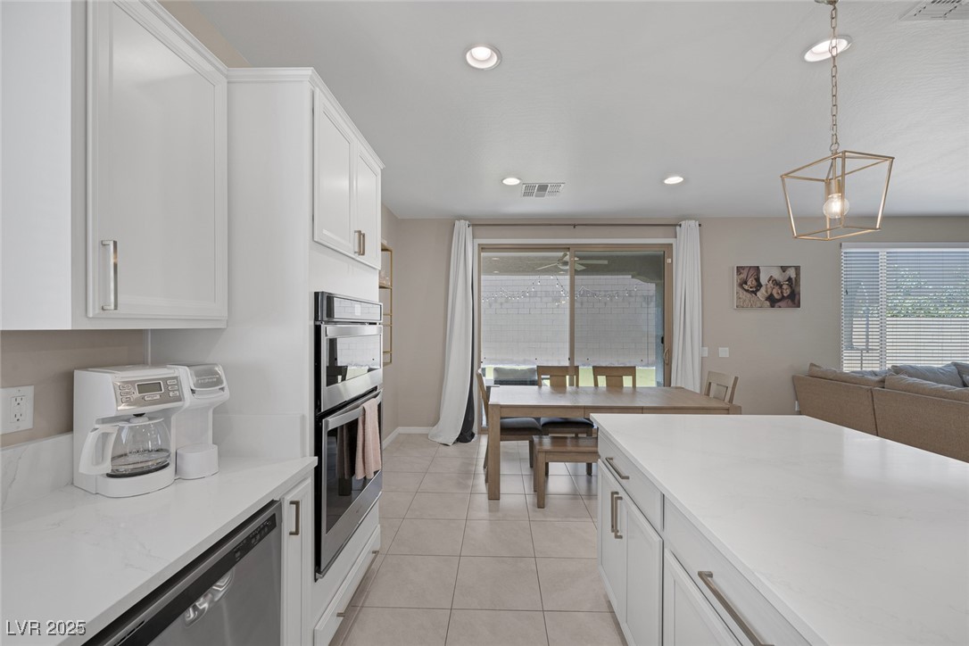 8123 Skye Chalet Street