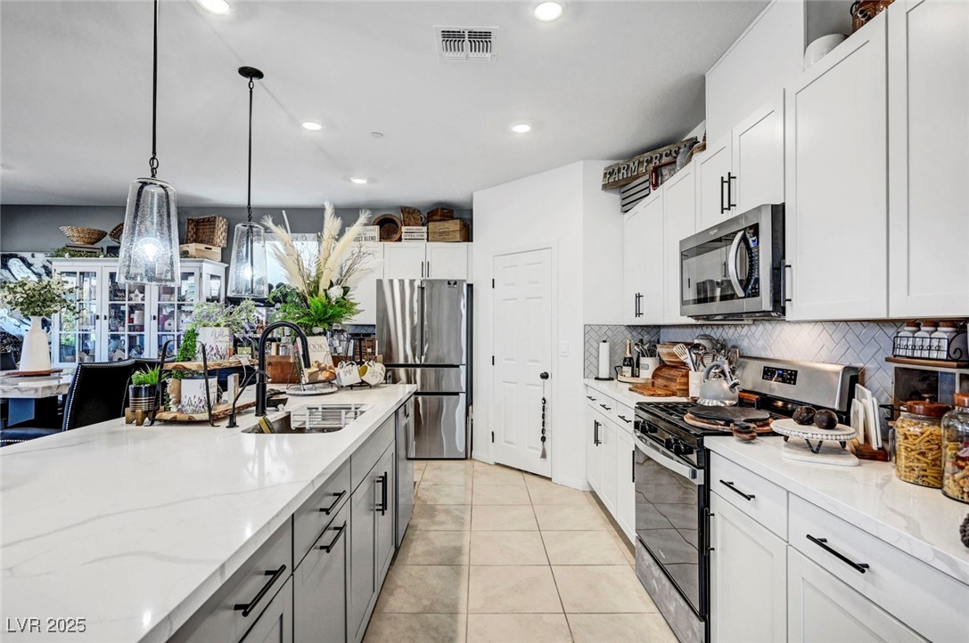 10860 Trail Mark Avenue