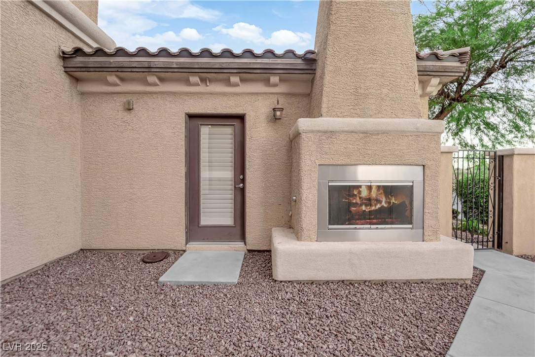 10057 Portula Valley Street