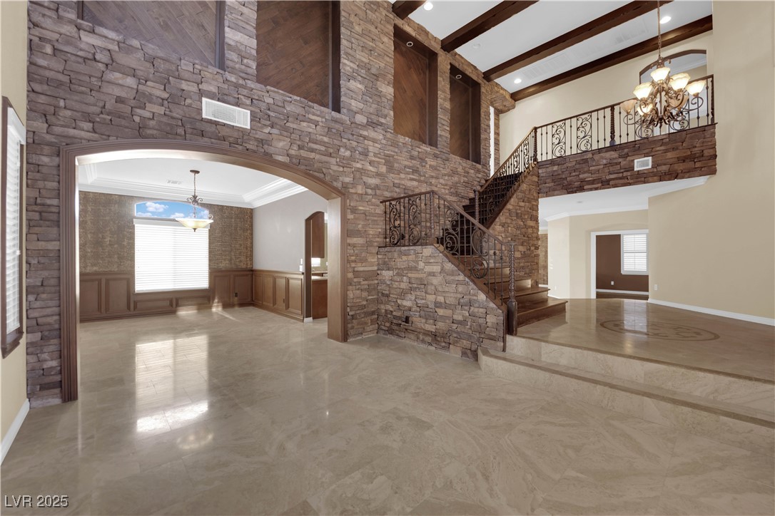 10057 Portula Valley Street