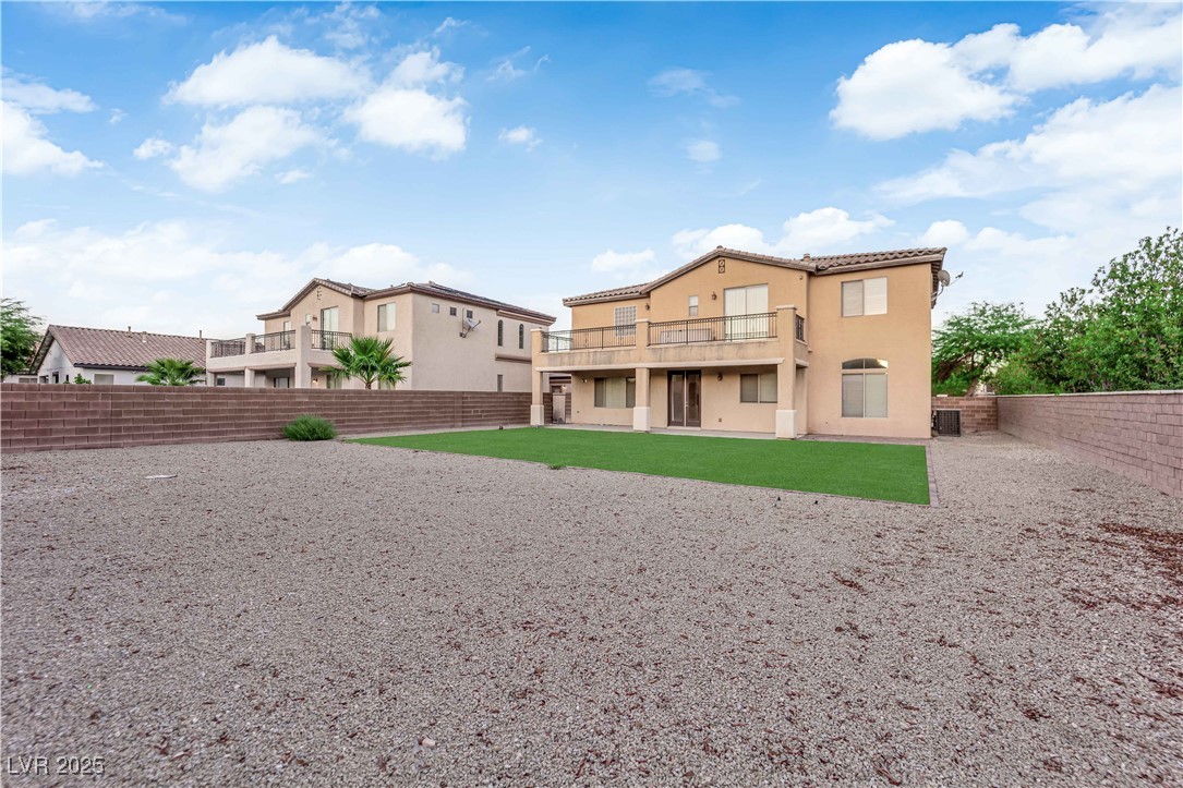 10057 Portula Valley Street