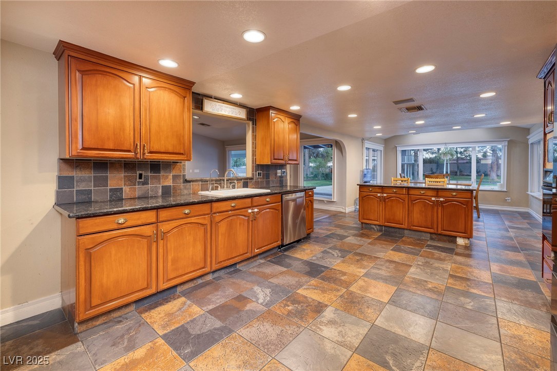 6635 West Oquendo Road