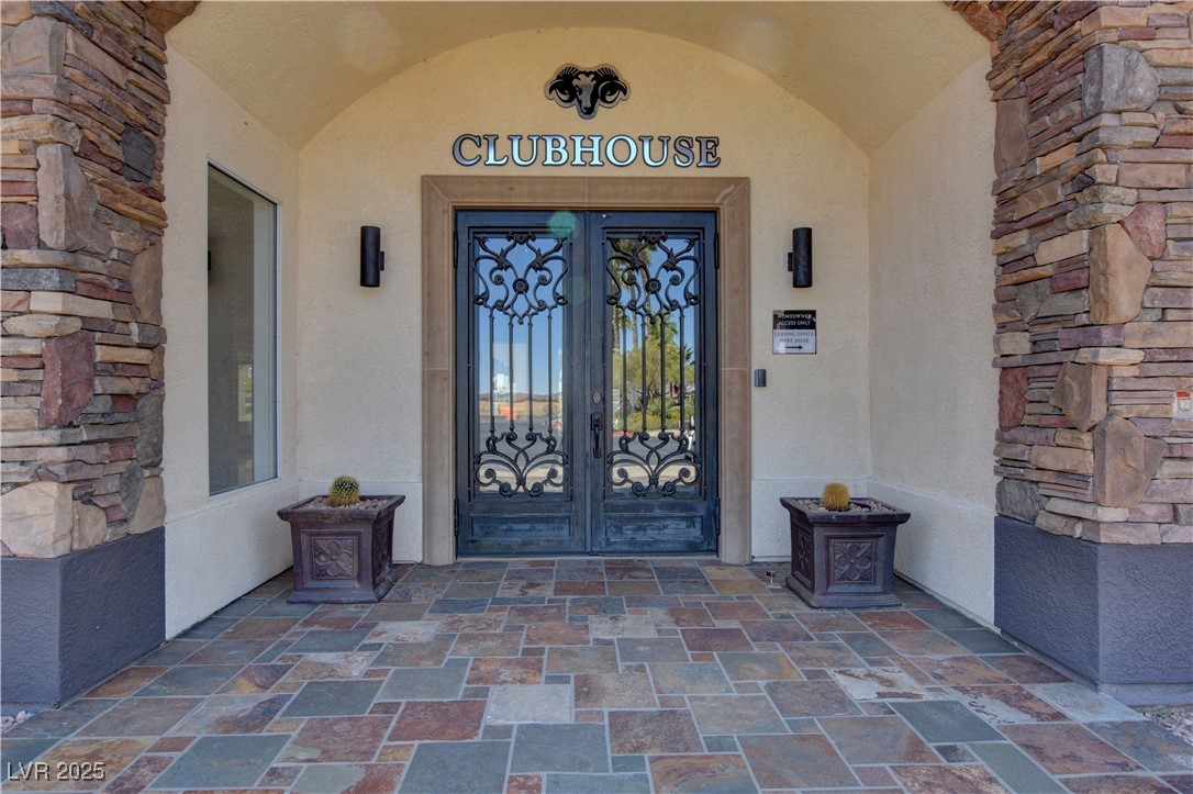 231 West Horizon Ridge Parkway 2822