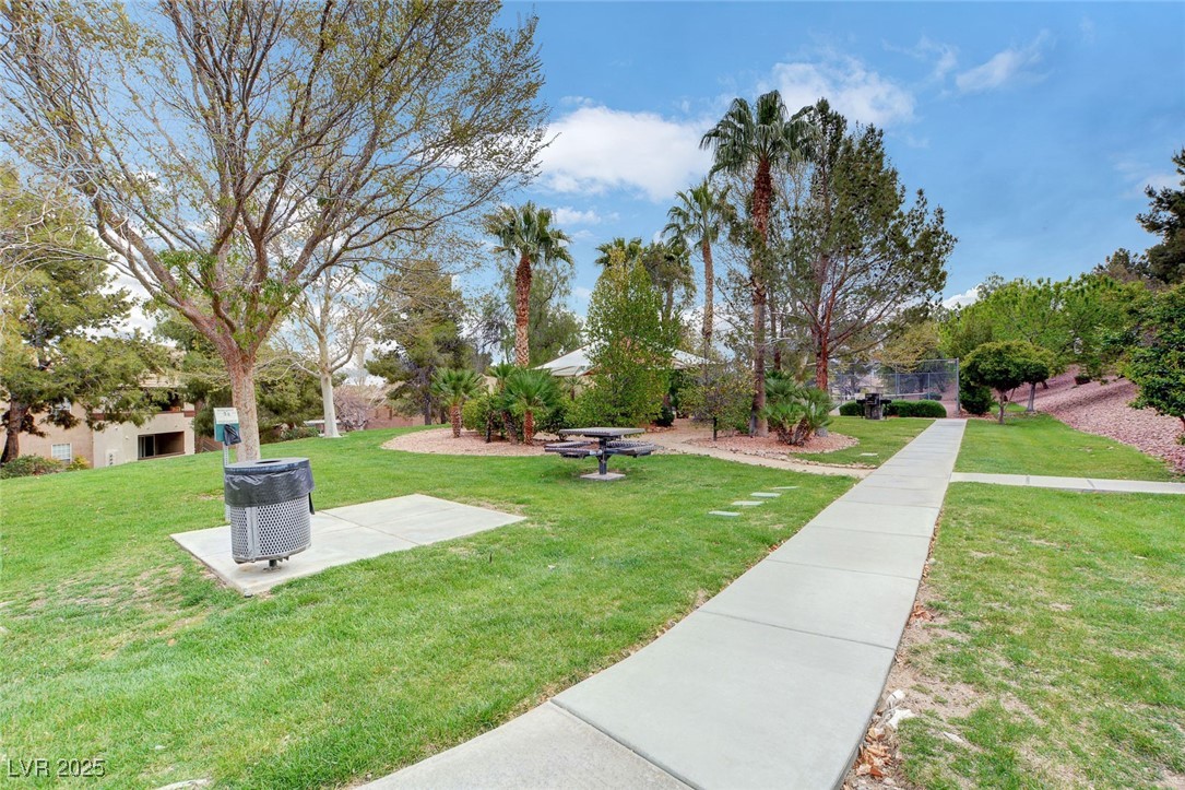 231 West Horizon Ridge Parkway 2822