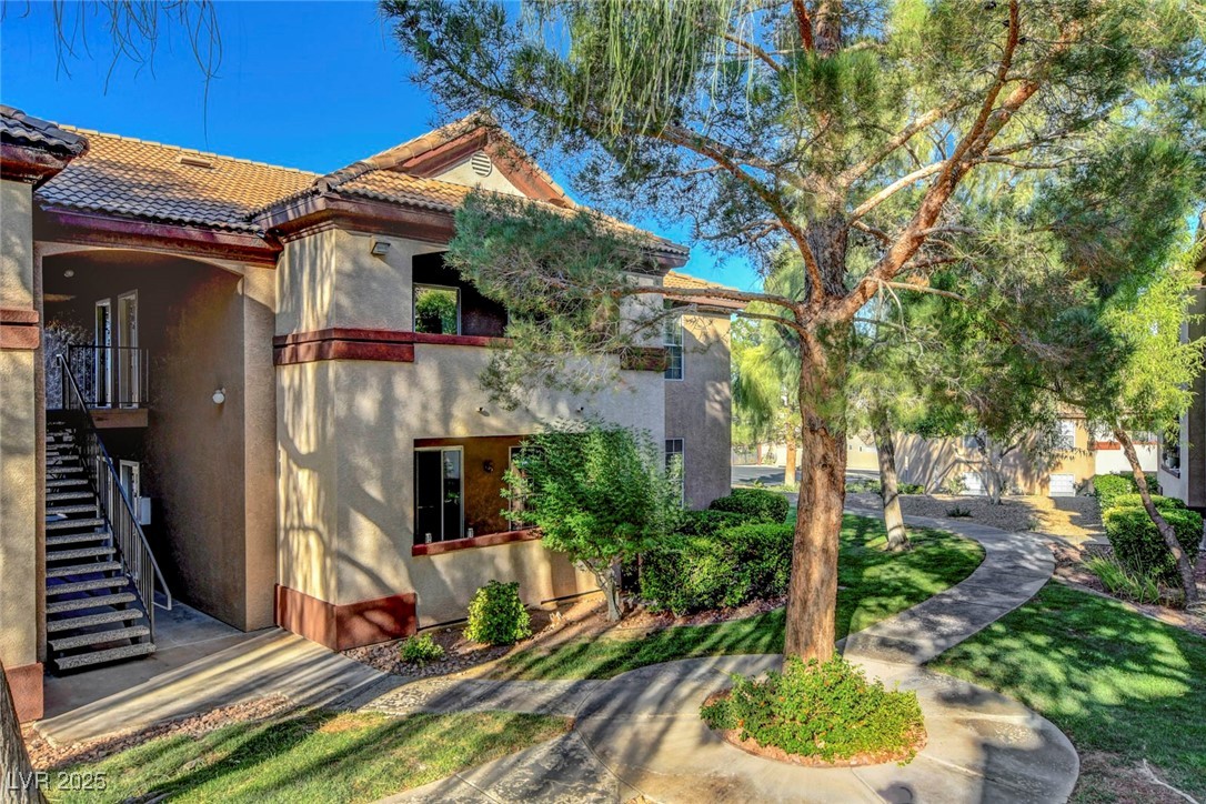 231 West Horizon Ridge Parkway 2822