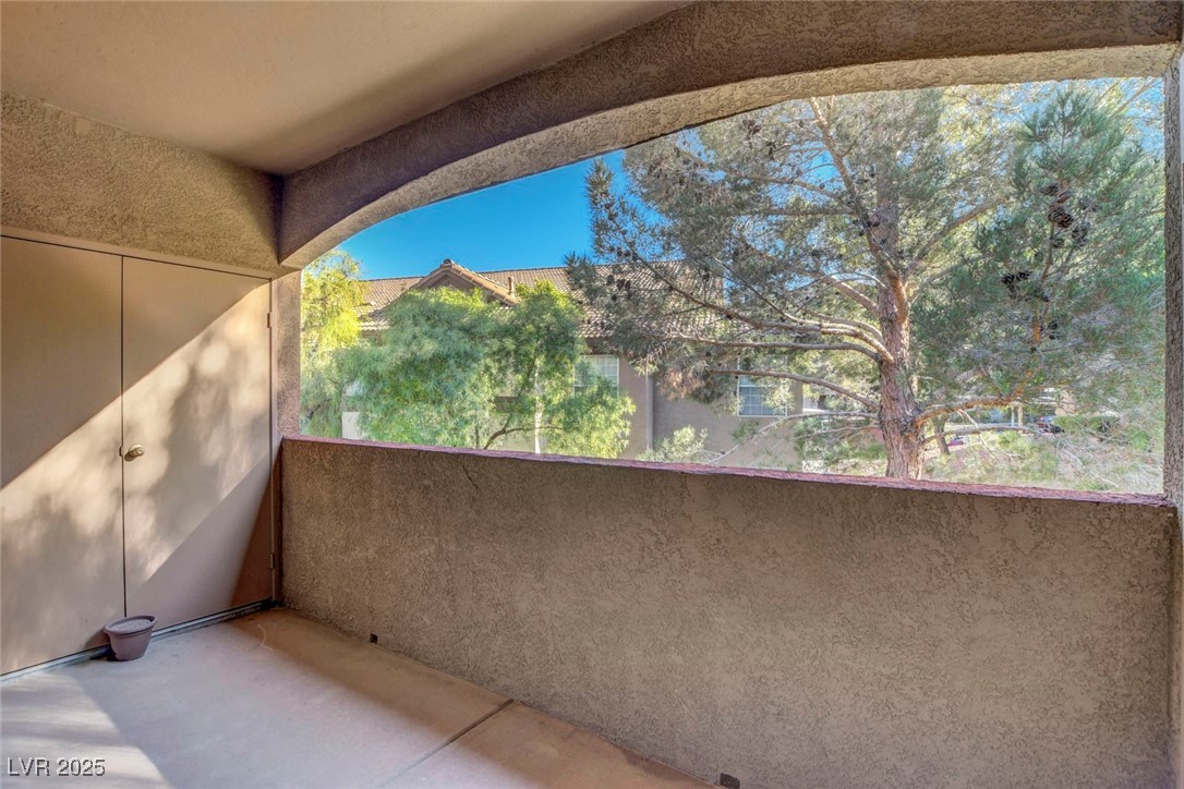 231 West Horizon Ridge Parkway 2822