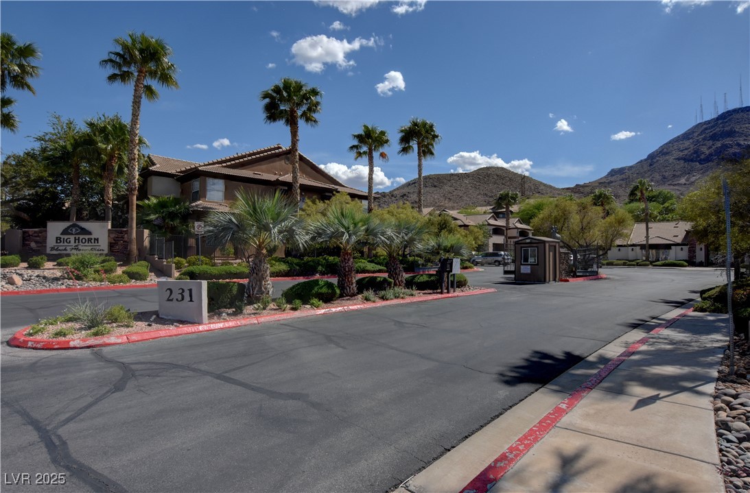 231 West Horizon Ridge Parkway 2822