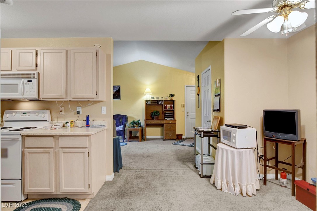 231 West Horizon Ridge Parkway 2822