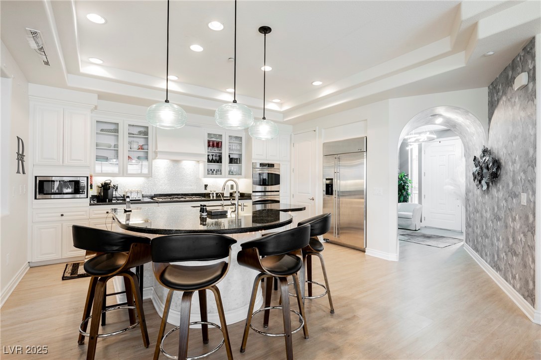 9213 Las Manaitas Avenue 301