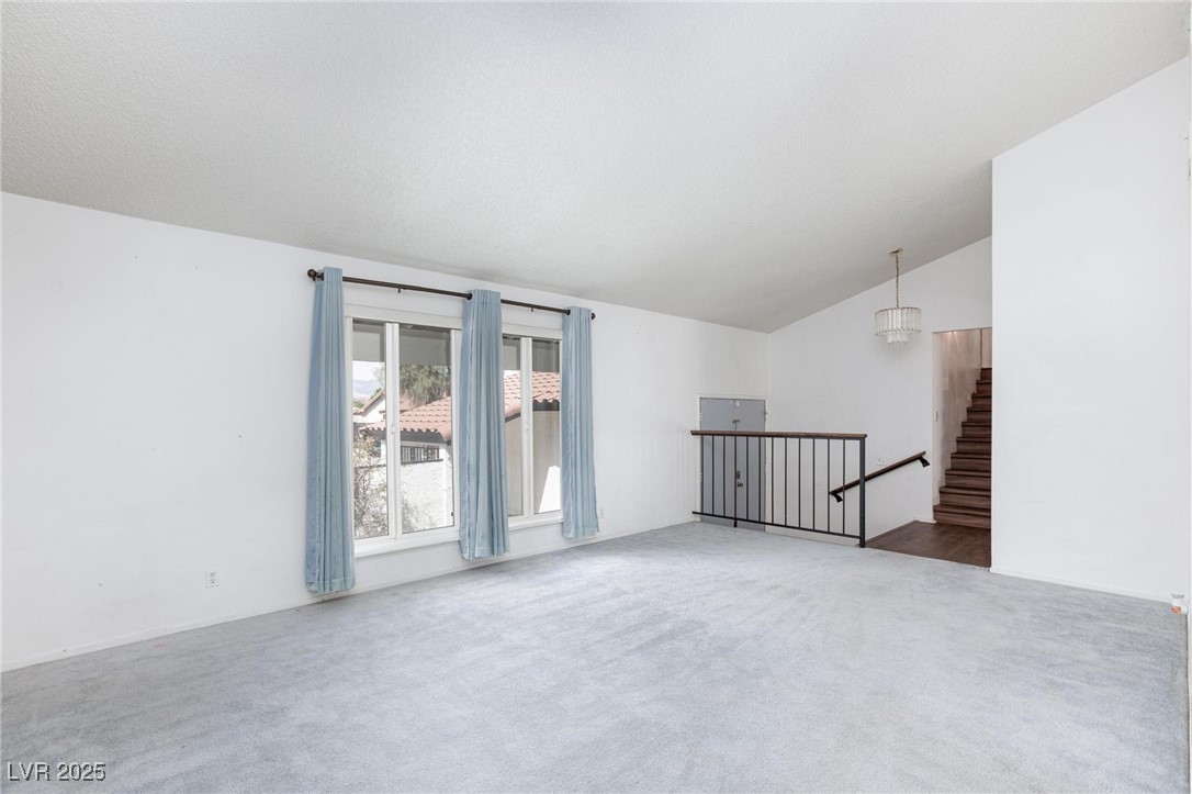4000 Camas Court