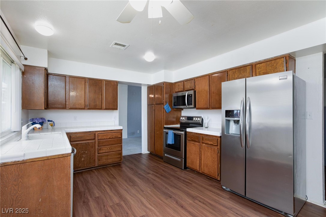 4000 Camas Court