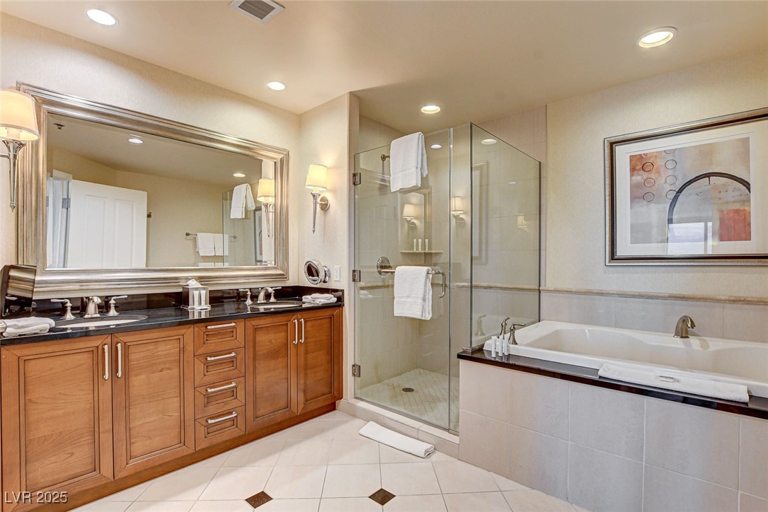 135 East Harmon Avenue 2211