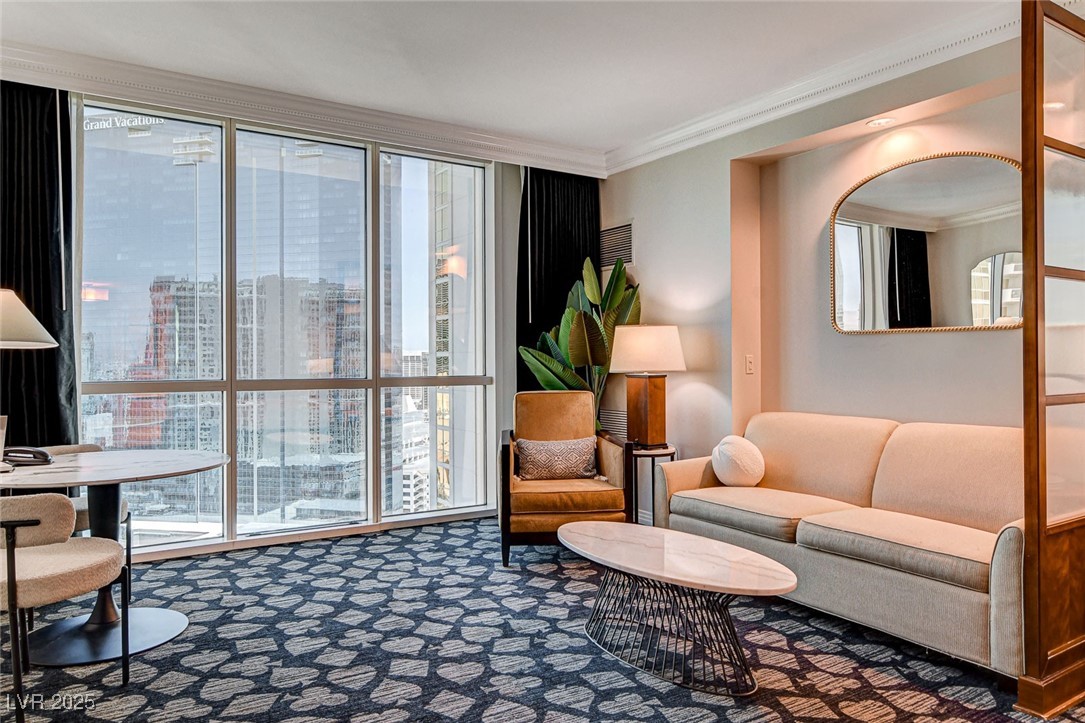 135 East Harmon Avenue 2211