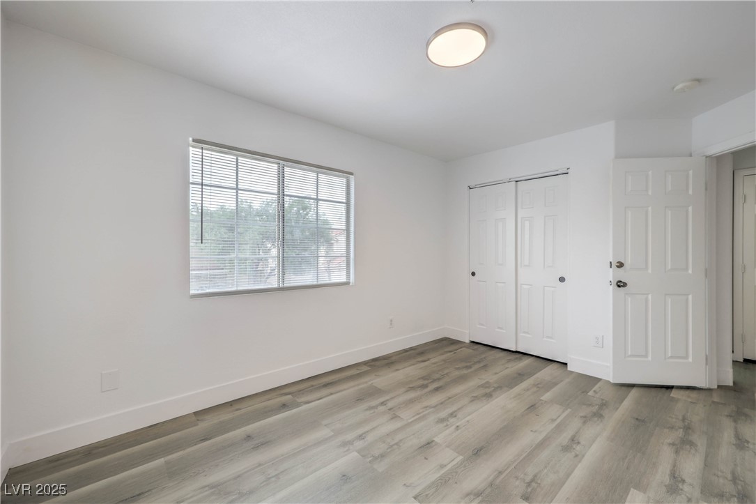 1022 Cliffbrook Hedge Avenue