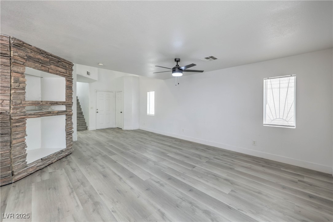 1022 Cliffbrook Hedge Avenue