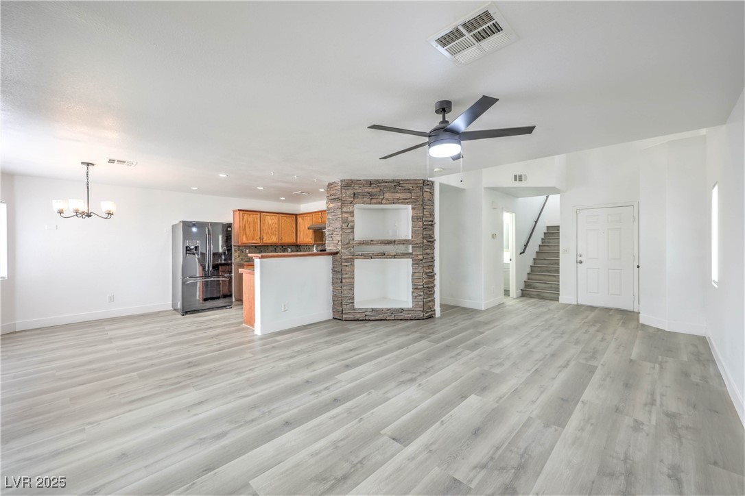 1022 Cliffbrook Hedge Avenue