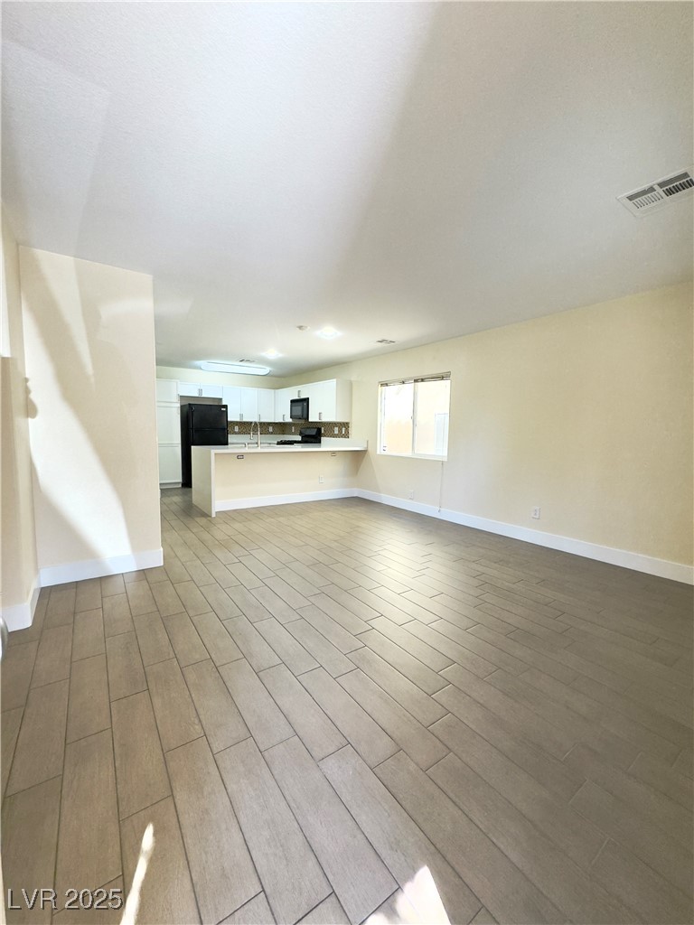 9140 Gabardine Avenue