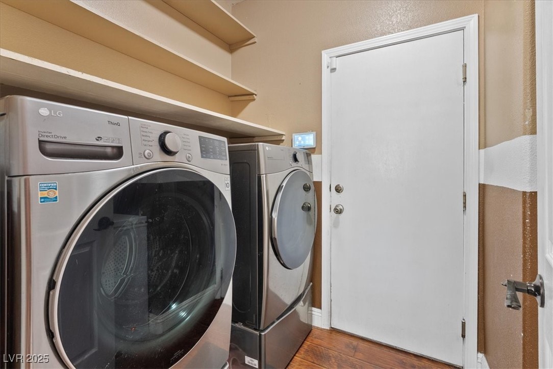 3827 Blue Gull Street