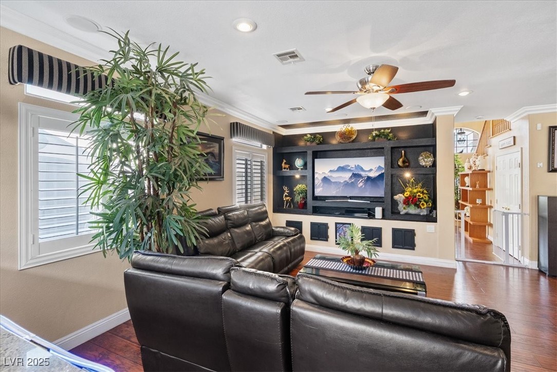 3827 Blue Gull Street