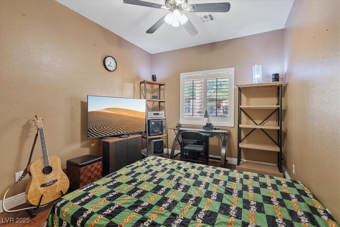 3827 Blue Gull Street