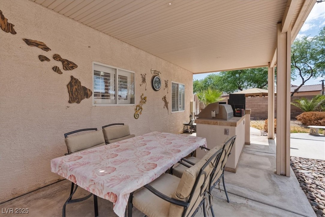 3827 Blue Gull Street