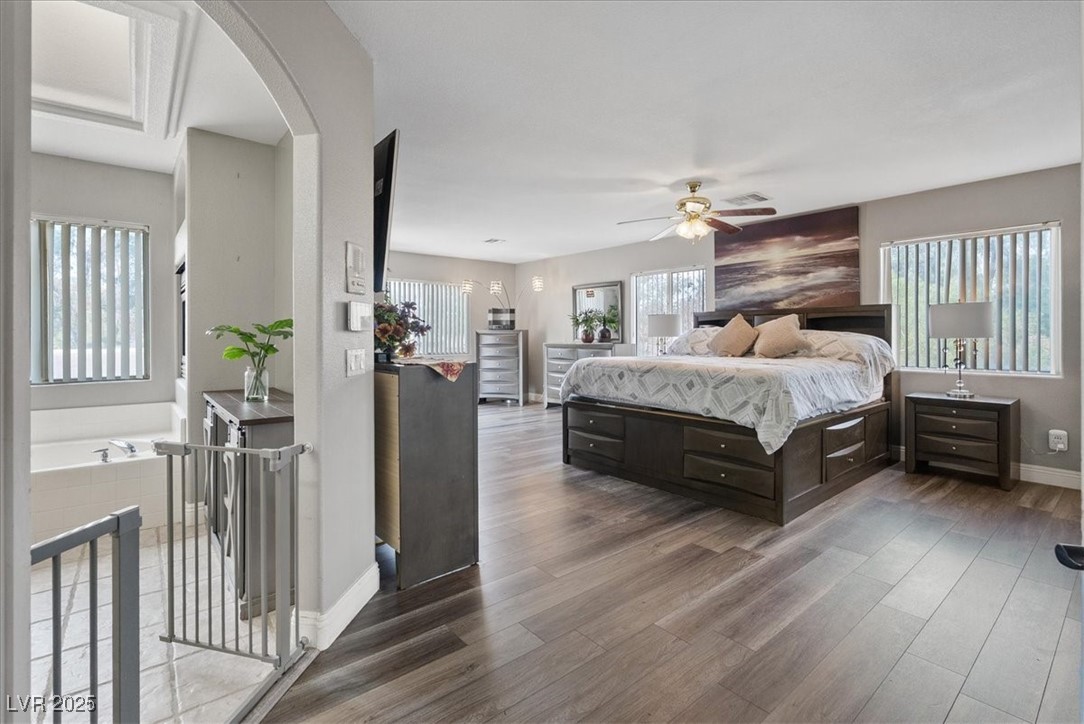 3827 Blue Gull Street