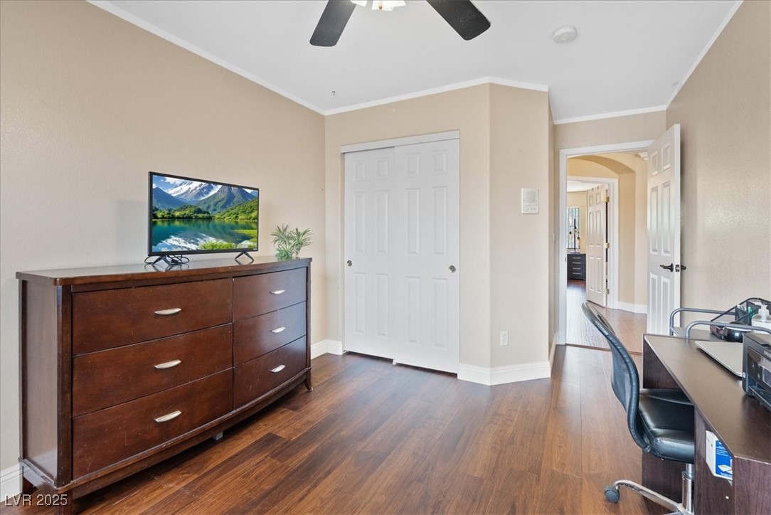 3827 Blue Gull Street