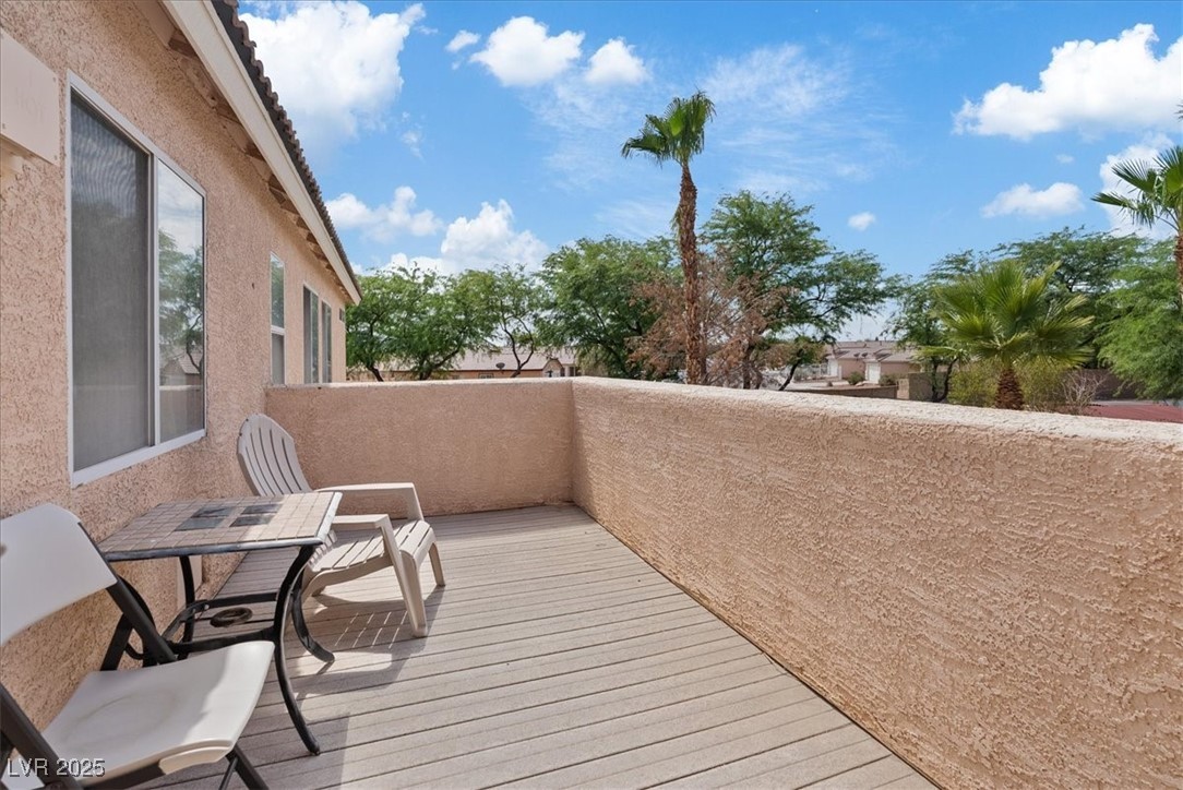 3827 Blue Gull Street