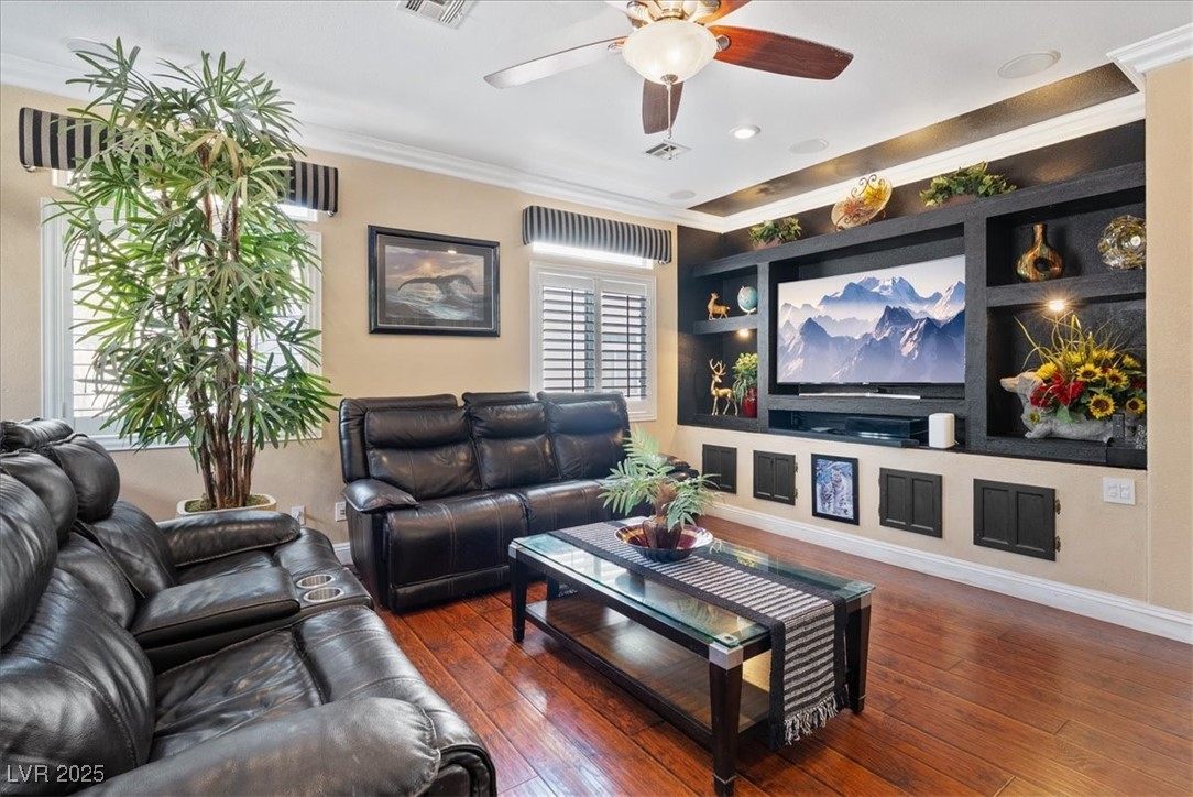 3827 Blue Gull Street