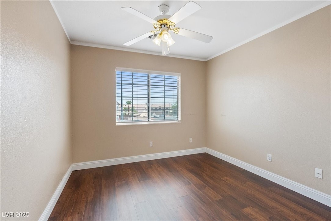 3827 Blue Gull Street